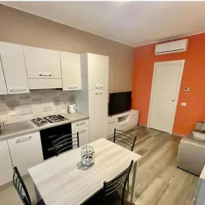 Appartamento In Centro A Con A/c & Wi-fi, Milano
